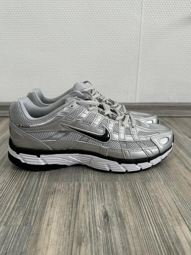 33-KG-Designer-Haul nach Deutschland — Sneaker, Outerwear und Accessoires arrival photo 7 of 20