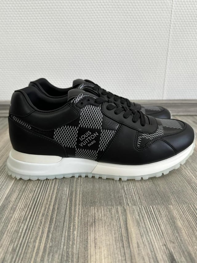 33-KG-Designer-Haul nach Deutschland — Sneaker, Outerwear und Accessoires arrival photo 8 of 20