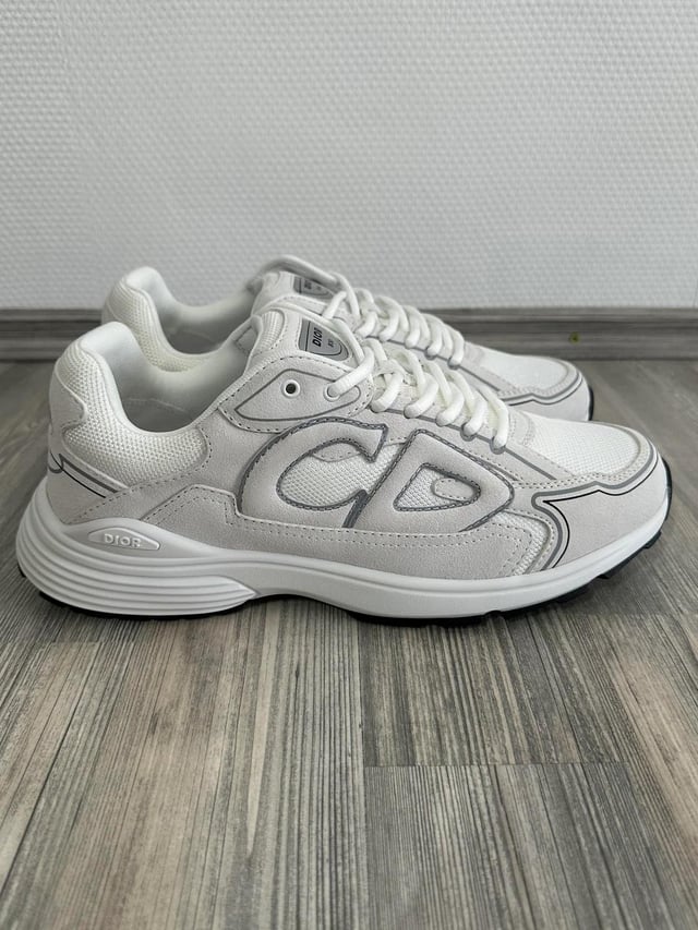 33-KG-Designer-Haul nach Deutschland — Sneaker, Outerwear und Accessoires arrival photo 10 of 20