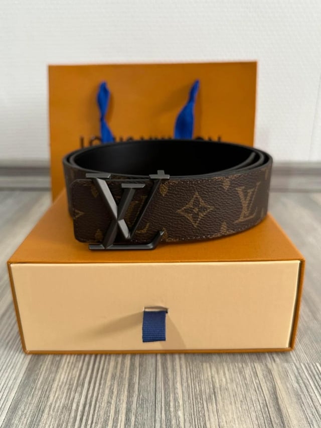 33-KG-Designer-Haul nach Deutschland — Sneaker, Outerwear und Accessoires arrival photo 13 of 20